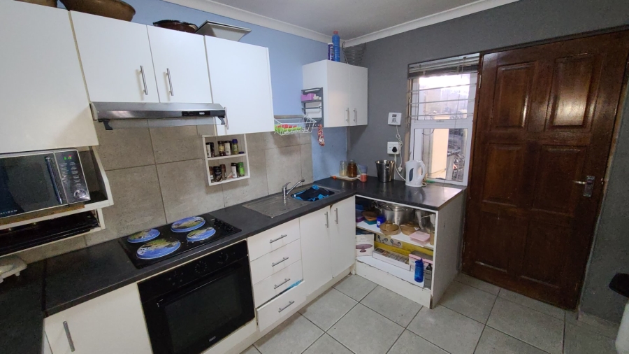 3 Bedroom Property for Sale in Bishop Lavis Western Cape